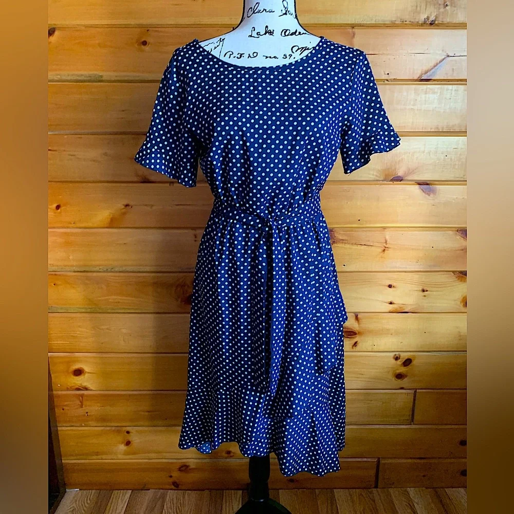 NWOT Navy and White Polka Dot High Low Midi Dress Size Med. - Picture 1 of 8
